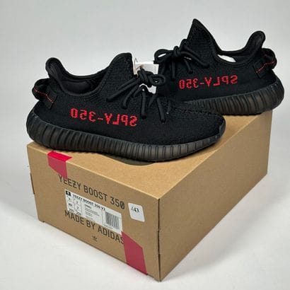 ADIDAS / YEEZY
Un lot de 5 paires de baskets...
