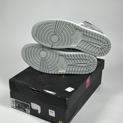 NIKE / JORDAN
Une paire de basket semi montante,
Modèle...