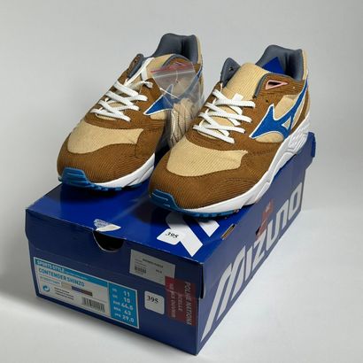 MIZUNO x SHINZO
A pair of low-top sneakers,
Model...