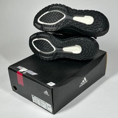 ADIDAS
A pair of low-top sneakers,
Model...