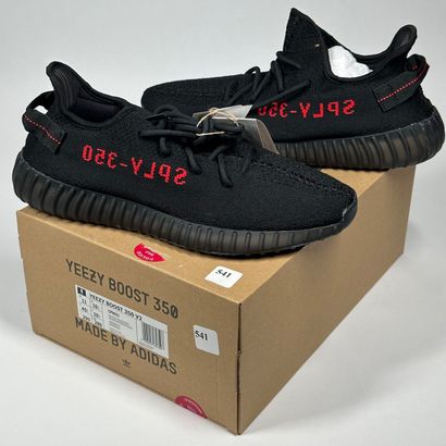 ADIDAS / YEEZY
A set of 5 pairs of low-top...