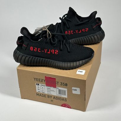 ADIDAS / YEEZY
A set of 5 pairs of low-top...