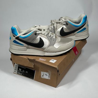NIKE
Une paire de basket basse,
Modèle :...