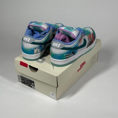 NIKE SB x FUTURA LABORATORIES
A pair of low-top...