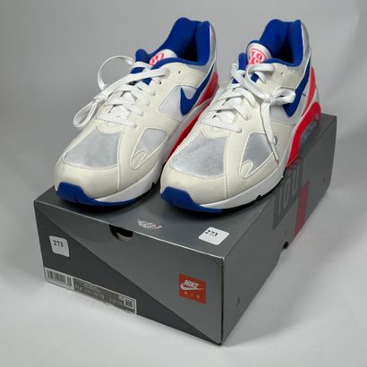 NIKE
Une paire de basket basse,
Modèle :...