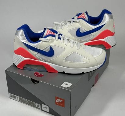 NIKE
A pair of low-top sneakers,
Model: Air...