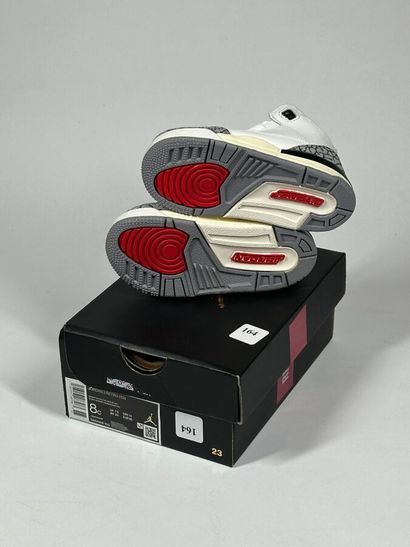 NIKE / JORDAN
Une paire de basket basse,
Modèle...