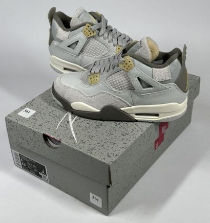 NIKE / JORDAN
A pair of high-top sneakers,
Model...
