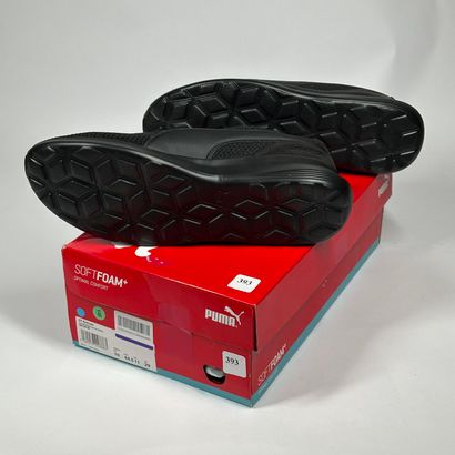 PUMA
A pair of low-top sneakers,
Model: ST...