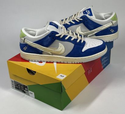 NIKE SB x FLY STREETWEAR
A pair of low-top...