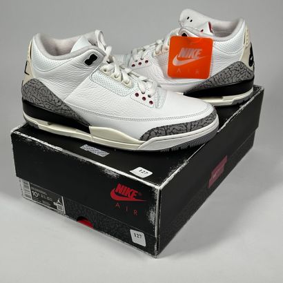 NIKE / JORDAN
Une paire de basket basse,
Modèle...