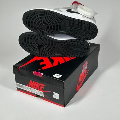 NIKE / JORDAN
A pair of high-top sneakers,
Model:...