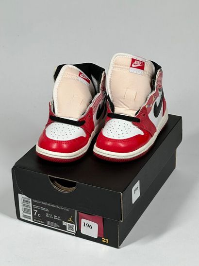 NIKE / JORDAN
Une paire de basket montante,
Modèle...