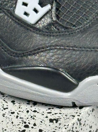 NIKE / JORDAN
A pair of high-top sneakers,
Model...