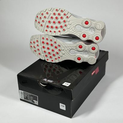NIKE x SUPREME
Une paire de basket basse,
Modèle...