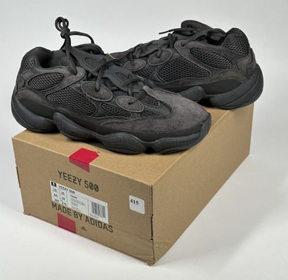 ADIDAS / YEEZY
A pair of low-top sneakers,
Model:...