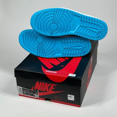 NIKE / JORDAN
A pair of low-top sneakers,
Model...