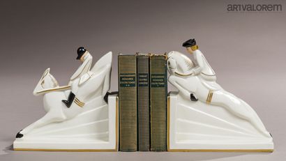ROBJ
Le saut d'obstacle
Paire de serre-livres...