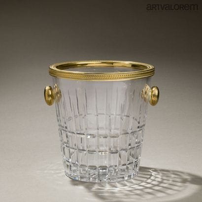 Seau à champagne en cristal taillé et monture...