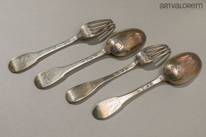 TROYES 1739-1740
Deux couverts en argent,...