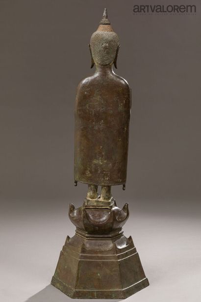 LAOS, XIXe siècle
Bouddha représenté debout...