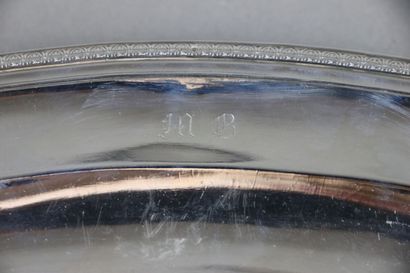 PARIS 1798-1809
Plat ovale en argent 950°/°°...