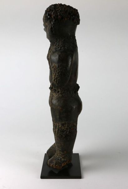 VERE Nigeria
Importante et ancienne statue...