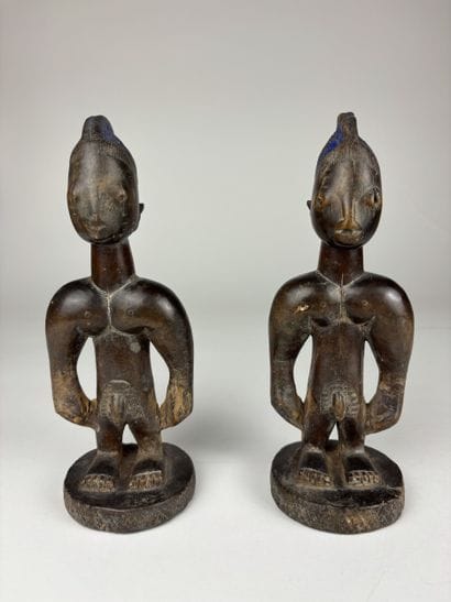 YORUBA Nigeria
Paire de statuettes ibedji...
