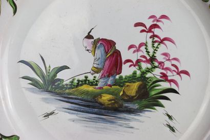 LES ISLETTES
Deux assiettes en faïence à...