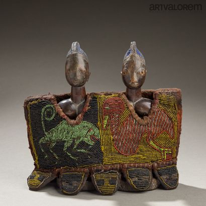 YORUBA Nigeria
Paire de statuettes ibedji...
