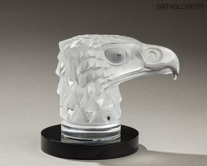 LALIQUE FRANCE
Mascotte tête d'aigle en verre...