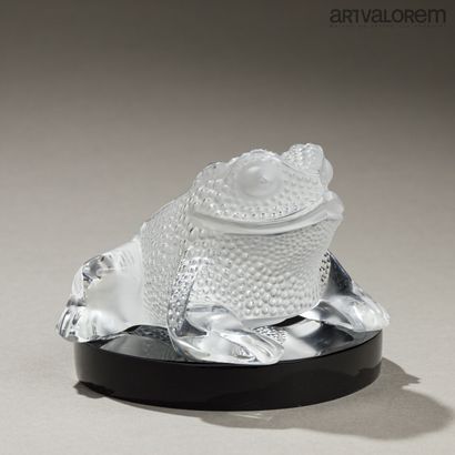 LALIQUE FRANCE
Crapaud en verre moulé pressé,...