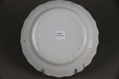 LES ISLETTES
Assiette en faïence à décor...