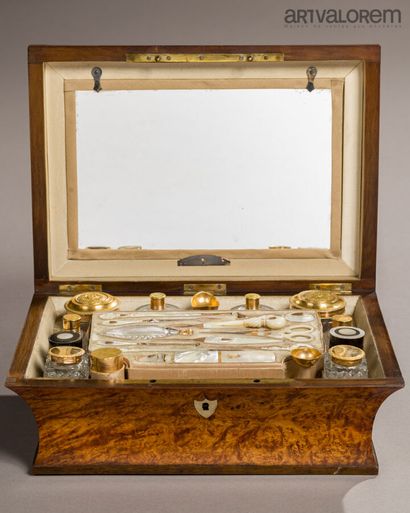 Nécessaire de voyage en argent vermeillé,...