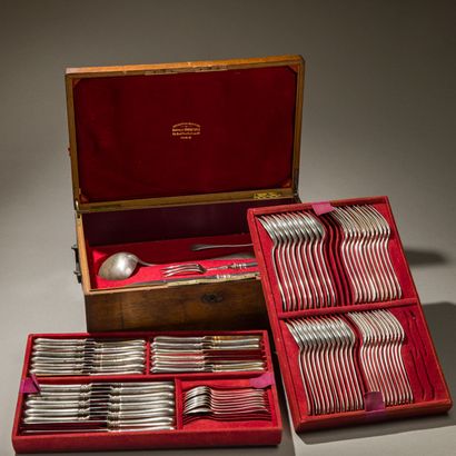 CHRISTOFLE 
Partie de ménagère en métal argenté...