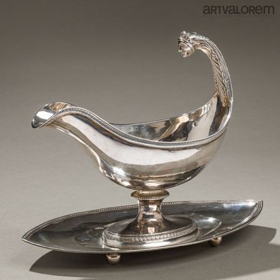 PARIS 1803-1809
Saucière casque et son dormant...