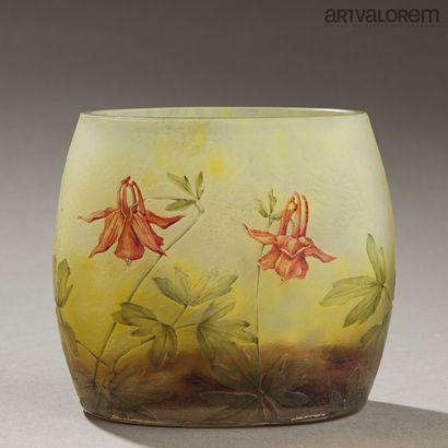 DAUM NANCY
Vase méplat dit 
