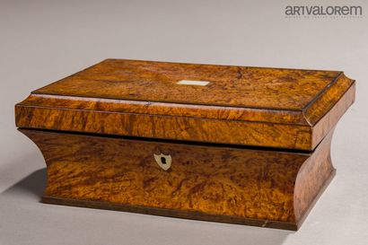 Nécessaire de voyage en argent vermeillé,...