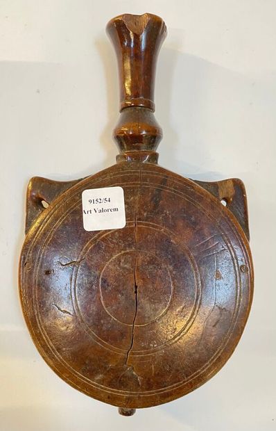 BERBER (Morocco)
Superb wooden powder flask...