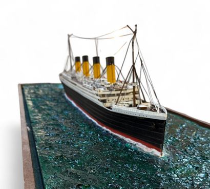 TITANIC
Transatlantic liner 