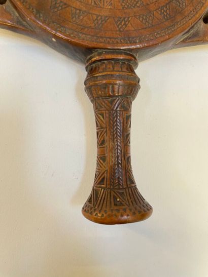 BERBER (Morocco)
Superb wooden powder flask...