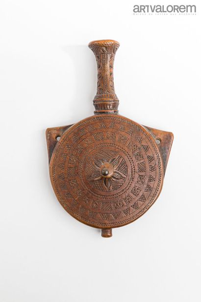 BERBER (Morocco)
Superb wooden powder flask...