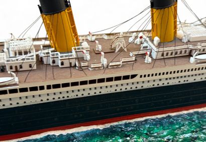 TITANIC
Transatlantic liner 