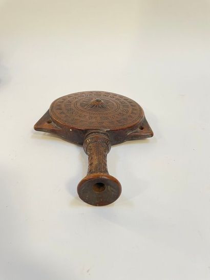 BERBER (Morocco)
Superb wooden powder flask...
