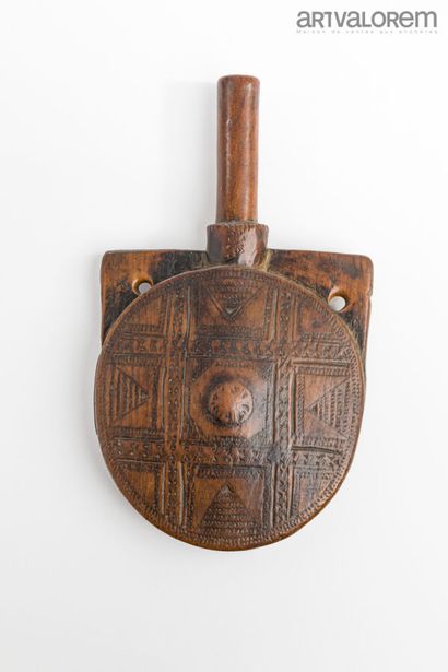 BERBÈRES (Morocco)
Antique wooden powder...