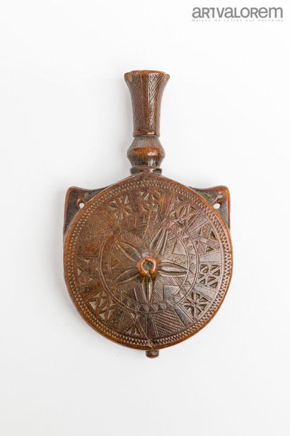 BERBER (Morocco)
Superb wooden powder flask...
