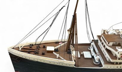 TITANIC
Transatlantic liner 