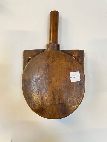 BERBÈRES (Morocco)
Antique wooden powder...