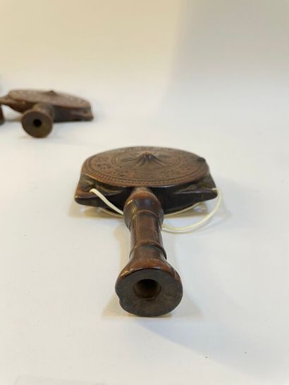 BERBER (Morocco)
Superb wooden powder flask...