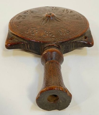 BERBER (Morocco)
Superb wooden powder flask...